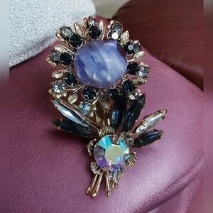 Vintage Blue & Silver Tone Cabochon Riveted Flower Brooch With Rhinestones